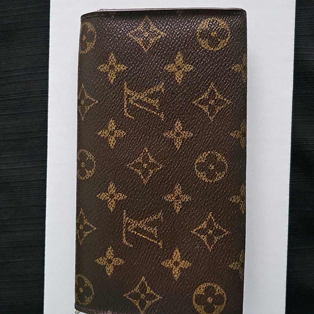 Louis Vuitton Monogram Sara Wallet - Picture 2 of 12